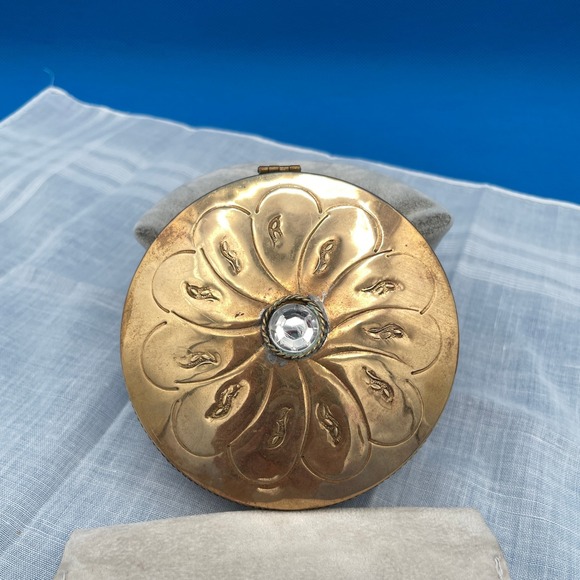 Lisbeth Dahl Other - Lisbeth Dahl Vintage Brass Women Unisex 3in Decorative Vanity Box